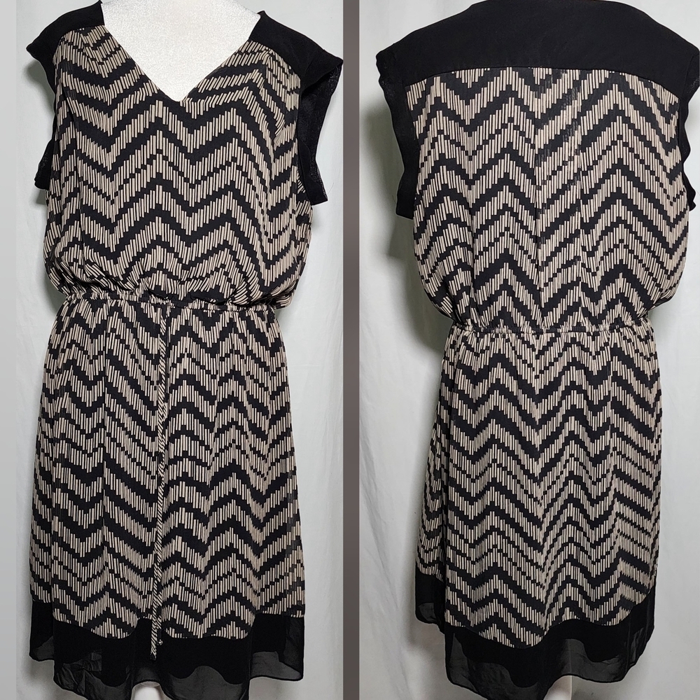 Enfocus Studio Black and Cream Zigzag Midi Dress